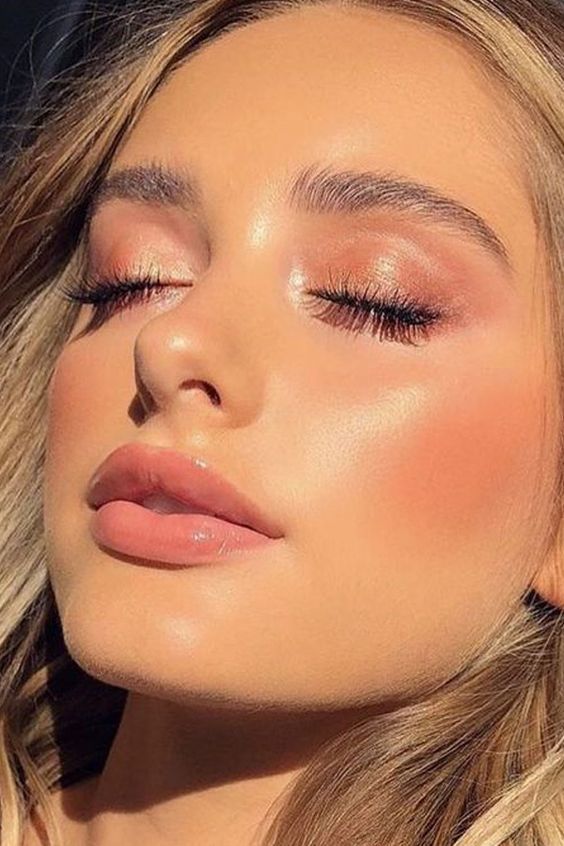 Como Escolher o Iluminador Perfeito para Seu Tom de Pele