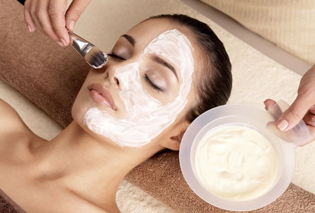 Como Usar Açafrão para Clarear Manchas na Pele