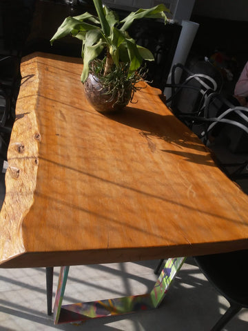 Tipos de Madeira para Mesas de Jantar Duráveis