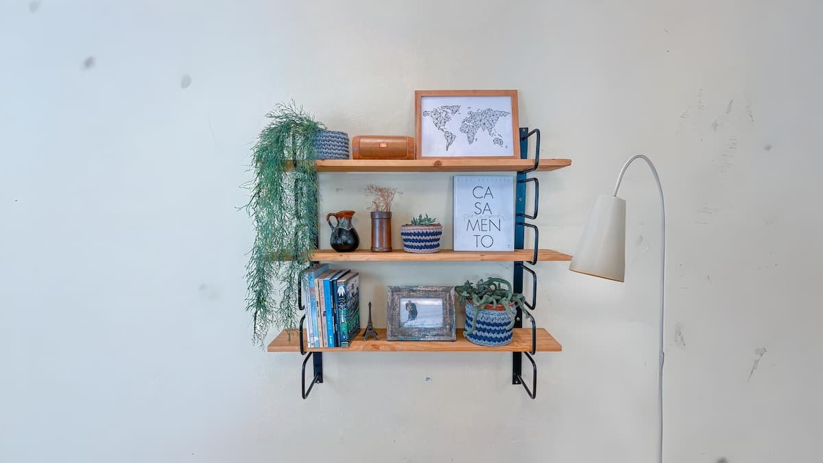 como fazer prateleira invisível de metal
