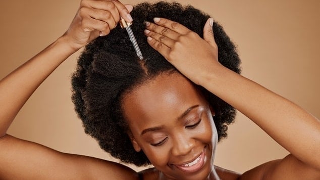 como fazer umectação capilar noturna