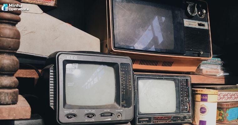 Permissão e Autorização de Radiodifusão