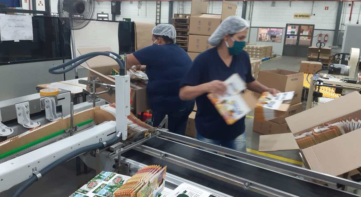 como funciona a exportação de commodities brasileira