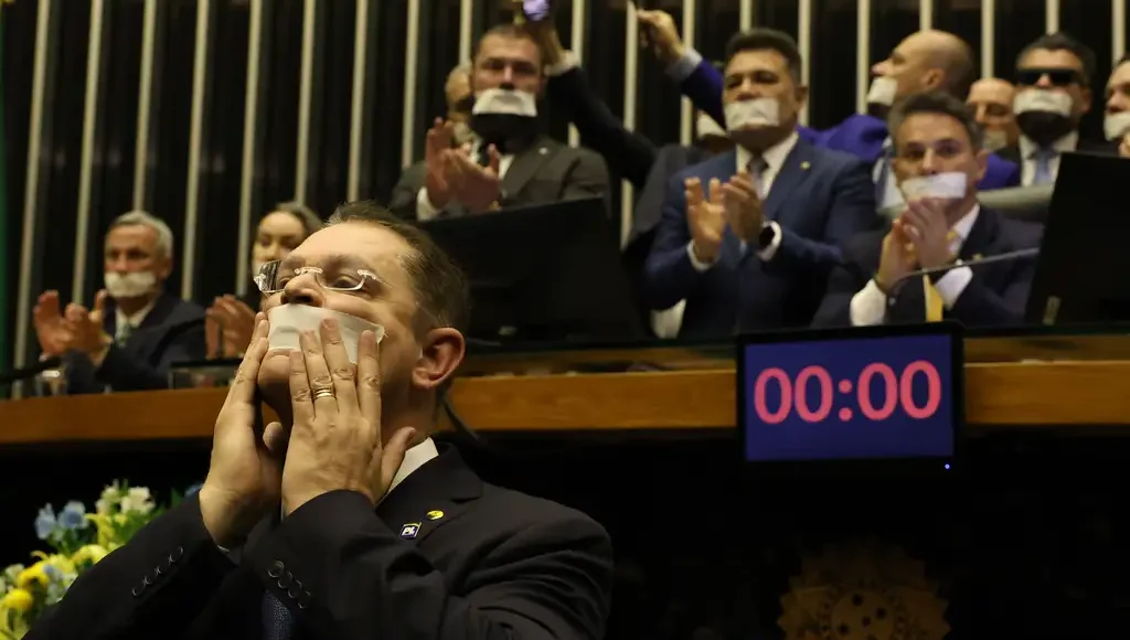 como funciona a obstrução parlamentar