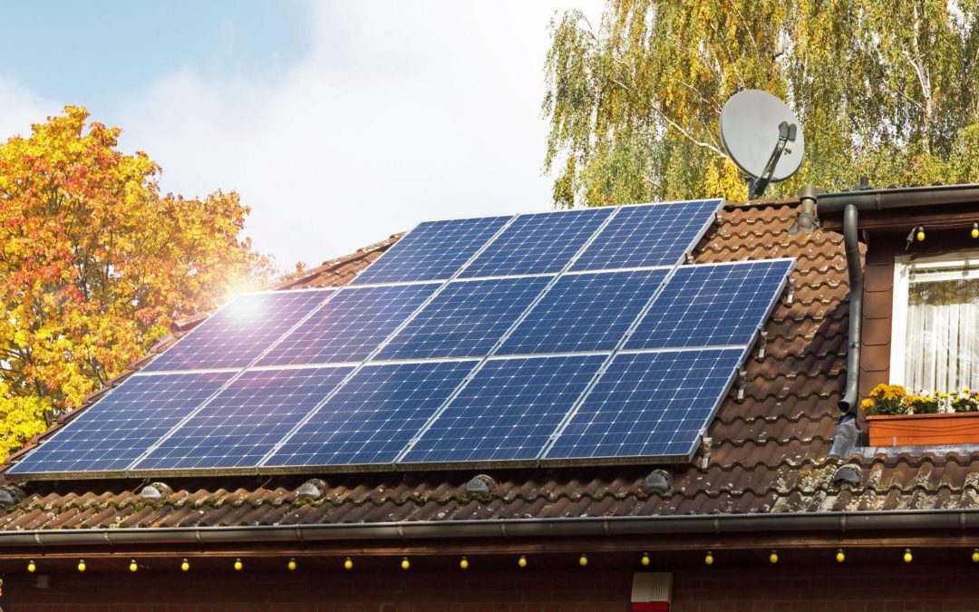 5 ideias de títulos:
1. Energia Solar Residencial em 2026: Guia Completo de Custos e Retorno
2. Como Calcular o Payback da sua Instalação de Energia Solar
3. Taxação do Sol em 2026: O que Você Precisa Saber Antes de Instalar
4. Energia Solar para Imóveis Alugados: É Possível e Vale a Pena?
5. Passo a Passo para Instalar Energia Solar em Casa: Da Viabilidade à Homologação