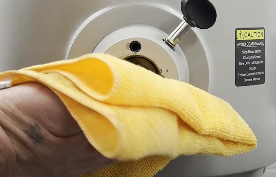 Os perigos de não limpar sua batedeira corretamente