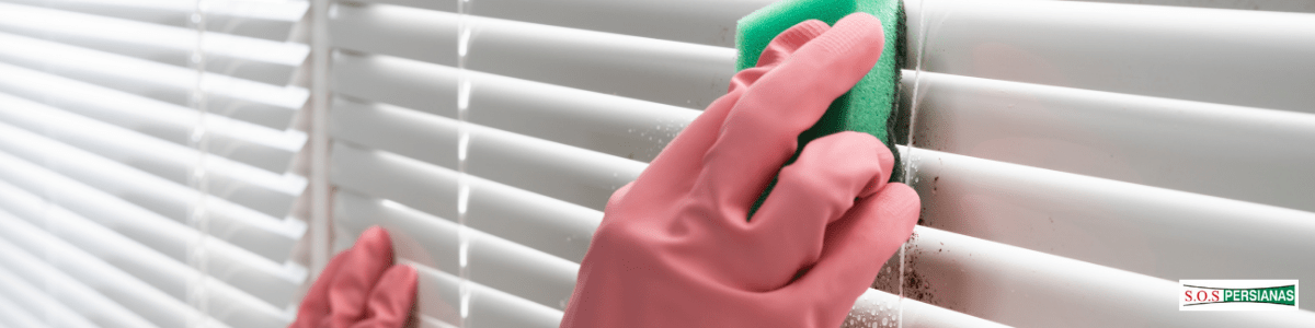 como limpar persiana horizontal de plástico