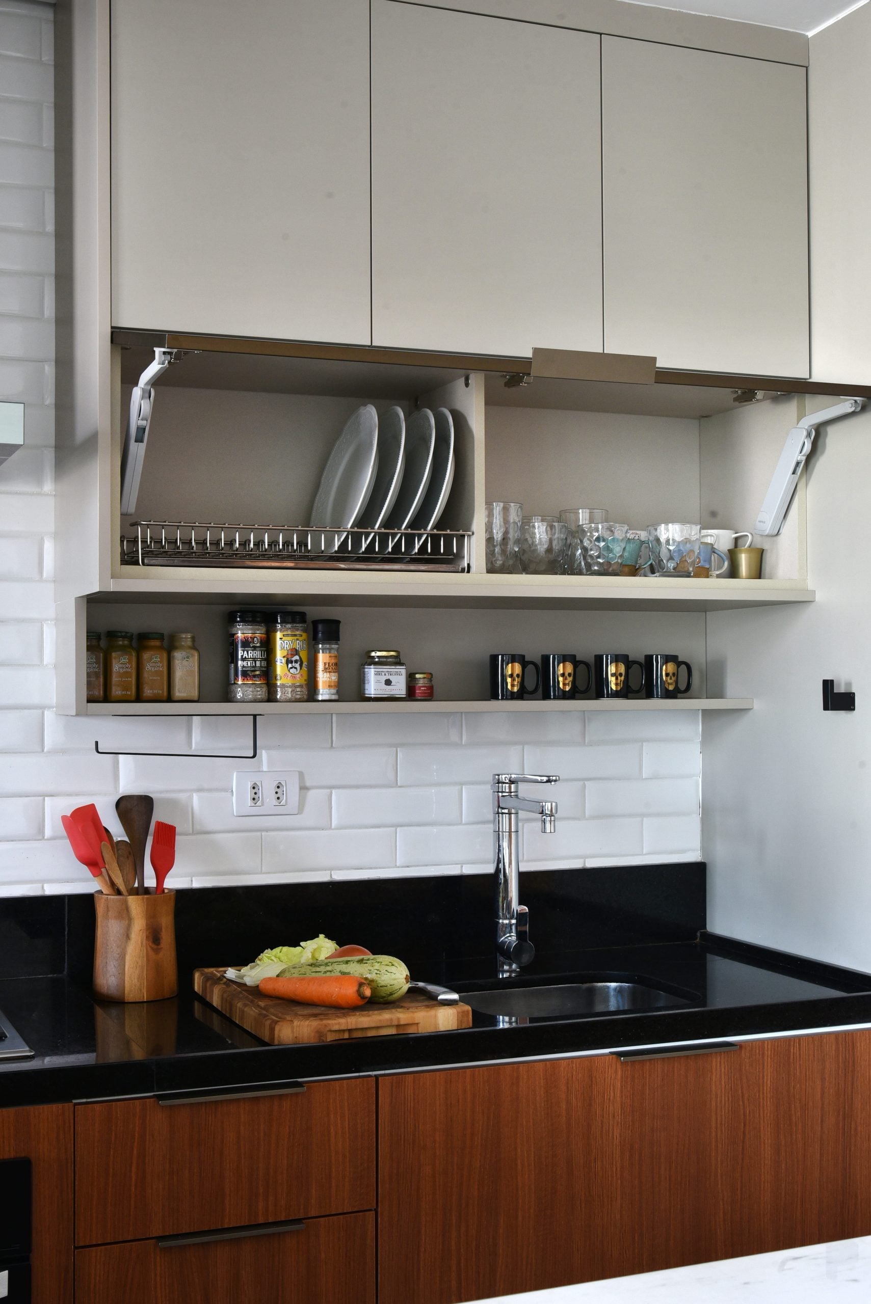 como organizar cozinha pequena e funcional