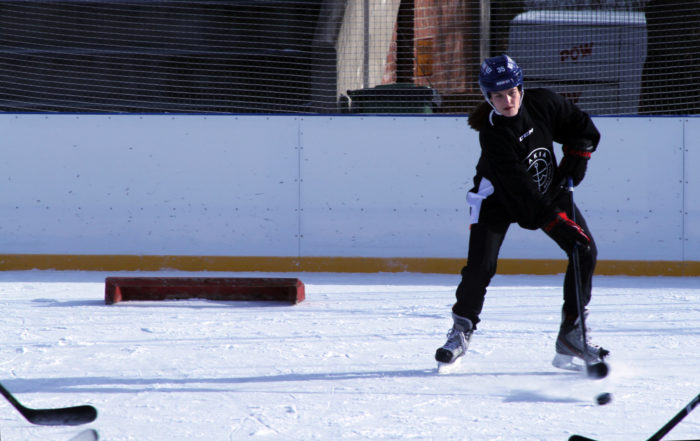 como patinar para trás no gelo hóquei