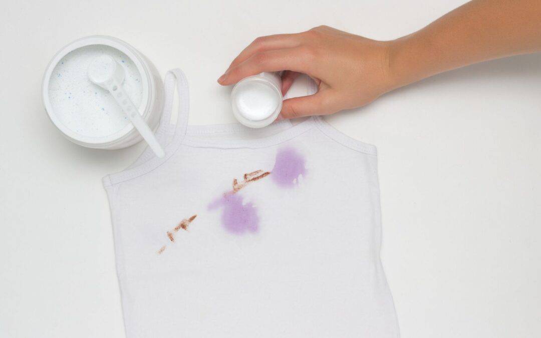 Como proteger suas roupas de futuras manchas de tinta