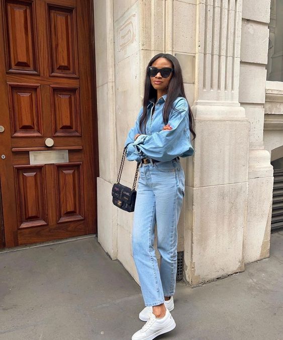 Guia Completo: Como Escolher o Caimento Perfeito da Sua Calça Jeans Reta