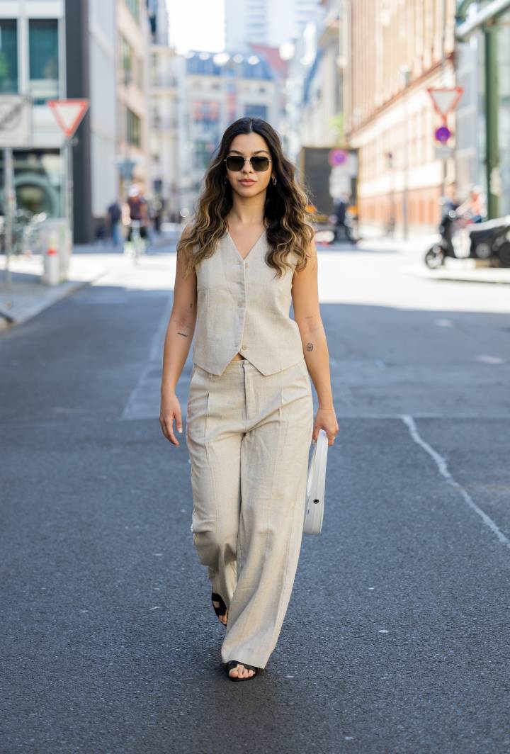 Colete Longo: A Terceira Peça Que Transforma Seu Visual