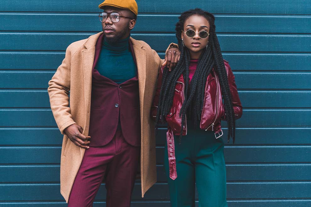 5 maneiras de usar azul e laranja no seu look