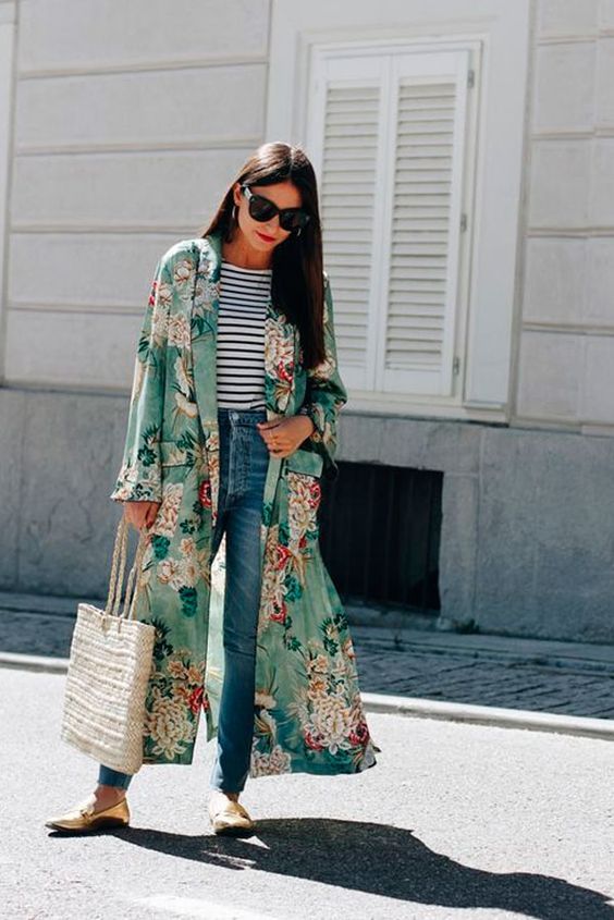 Kimono: A Peça Versátil para Praia e Cidade