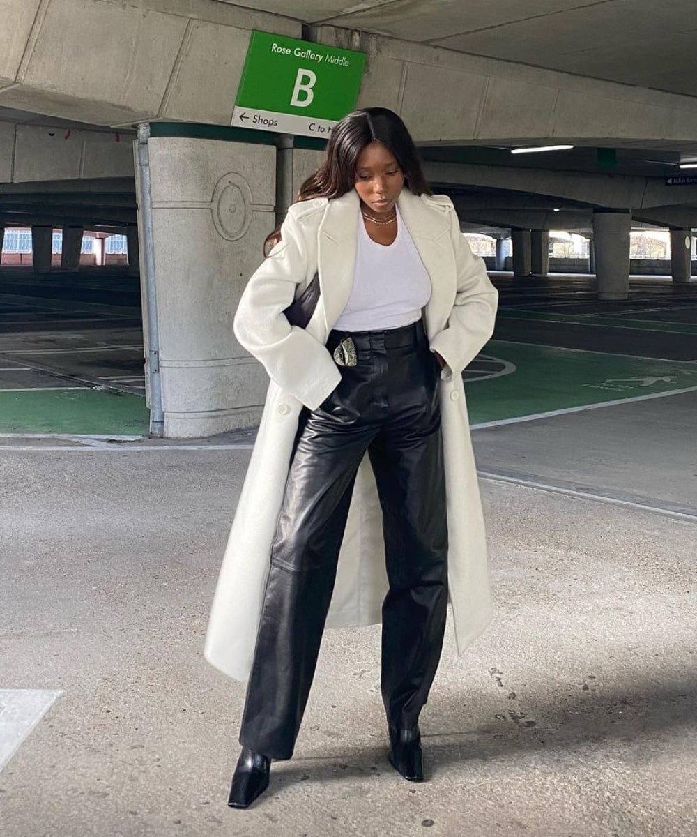 Desvendando o 'tank top': Por que a regata canelada é a queridinha da moda?