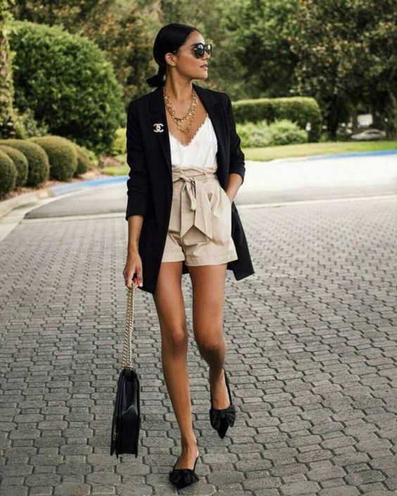 como usar regata de cetim com blazer