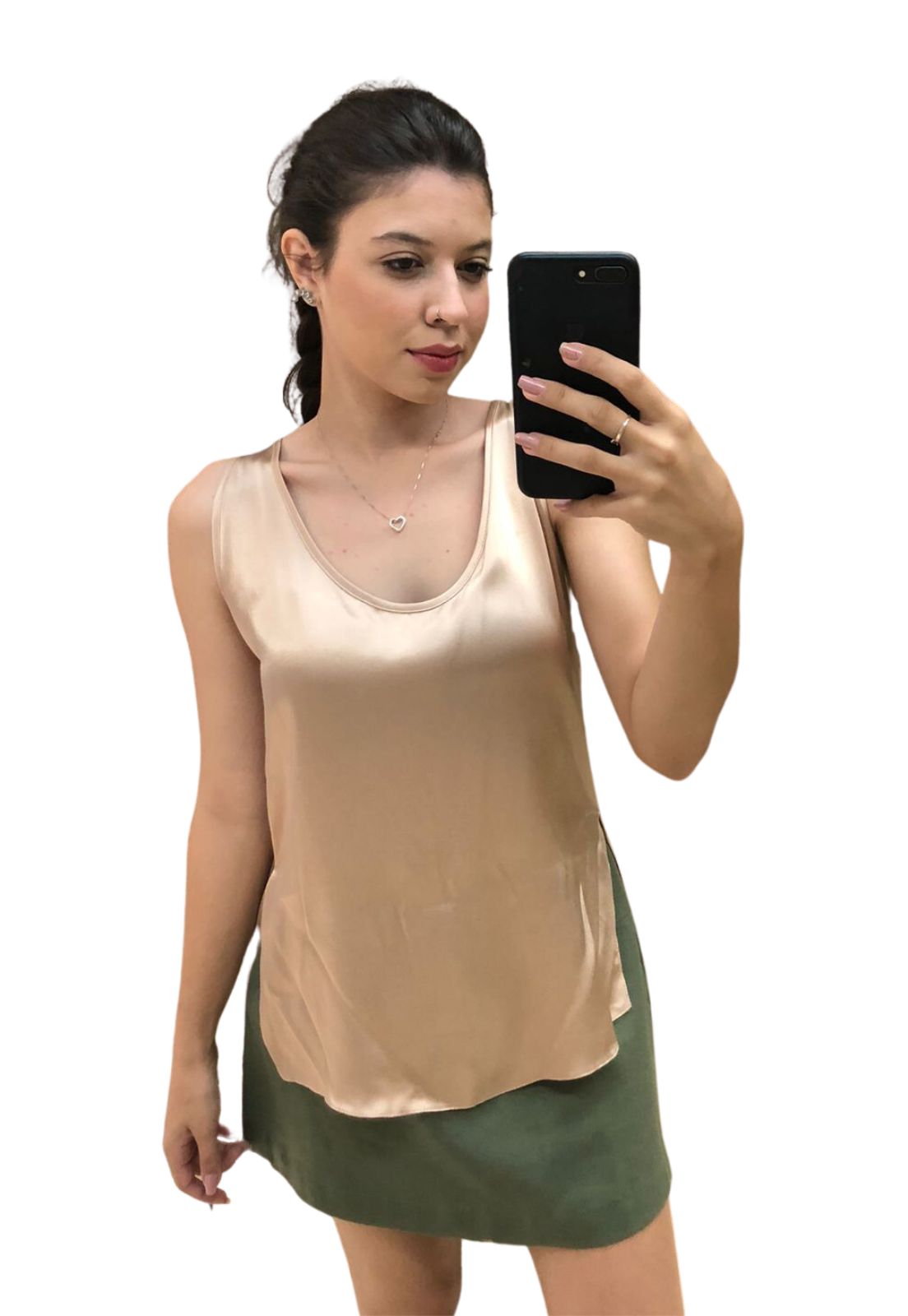 Tendências de saias de cetim para usar com blazer