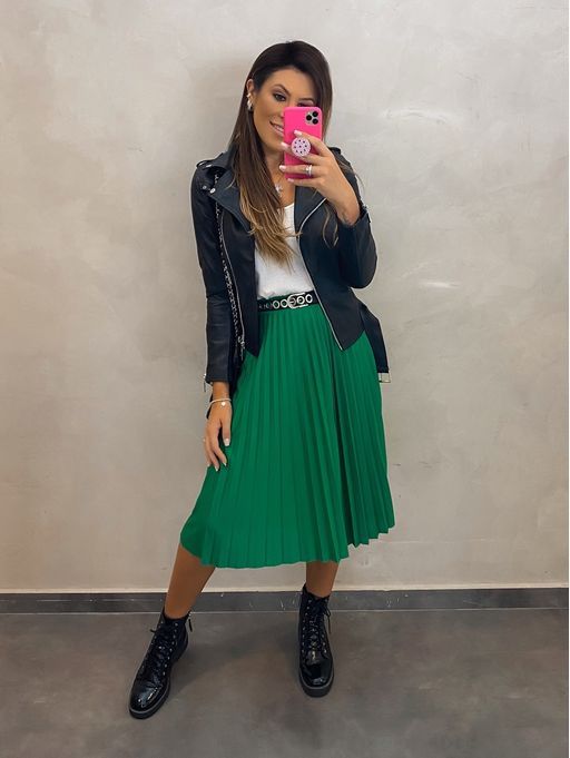 Dicas de acessórios para complementar o look saia plissada e bota