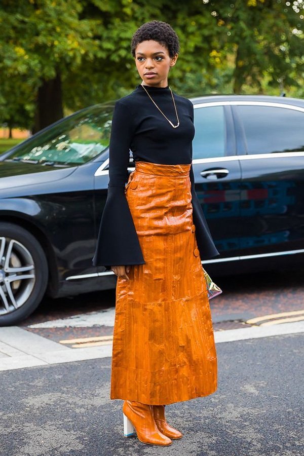 5 ideias de títulos:
1. Guia Completo: Como Usar Tons Terrosos no Inverno com Estilo
2. Peças-Chave em Tons Terrosos para um Guarda-Roupa Sofisticado
3. A Psicologia das Cores Terrosas: Conectando com a Natureza no Inverno
4. Do Monocromático ao Ousado: Combinando Tons Terrosos para Looks Inesquecíveis
5. Tendência Mocha Mousse: Incorpore o Marrom do Momento ao Seu Estilo