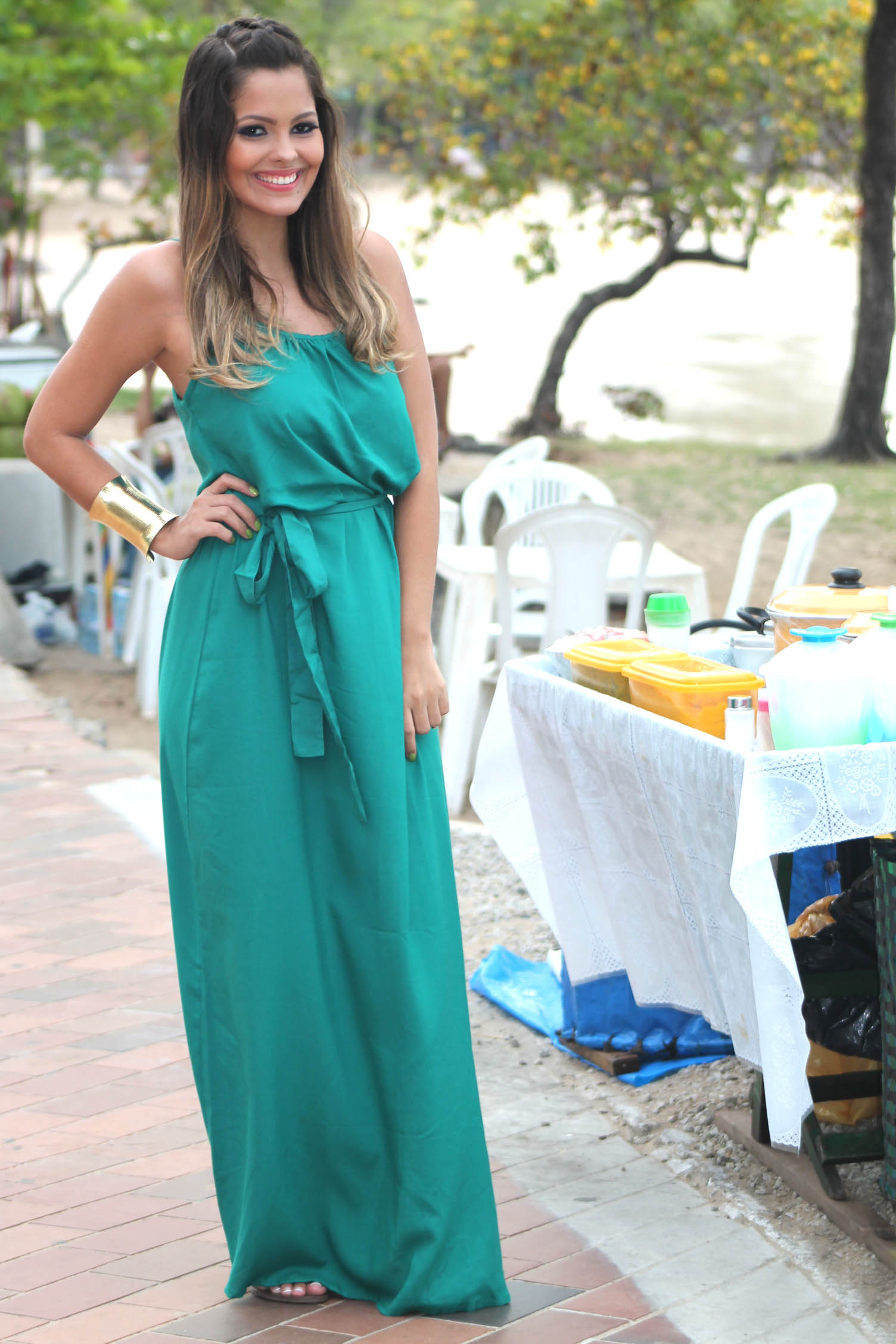 5 tipos de sapatos ideais para usar com vestido longo