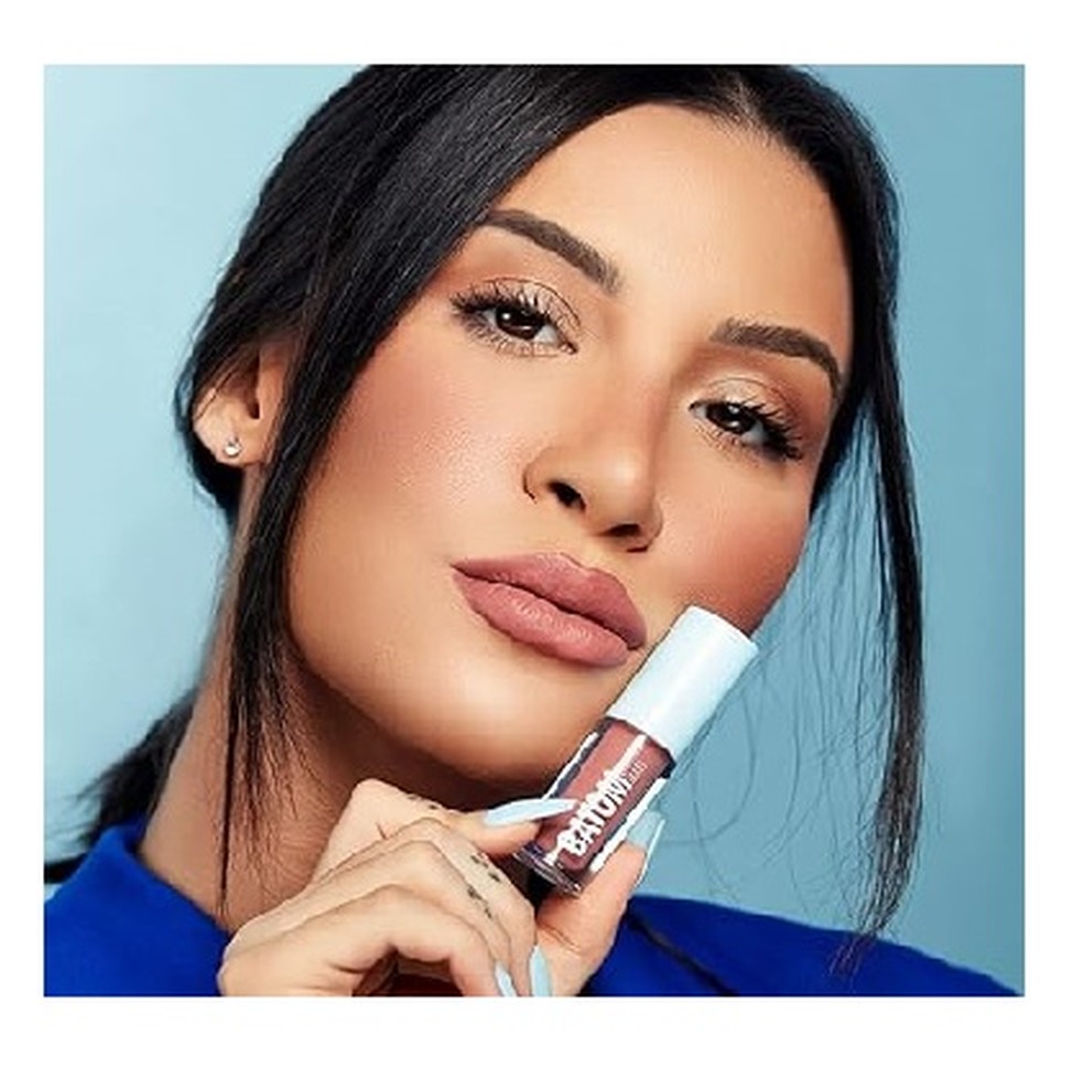 Morenas e Negras
3. Do Rosa Suave ao Vinho Intenso: Encontre o Batom Rosa que Realça Sua Beleza
4. Dicas de Especialista: Acabamentos e Tons de Batom Rosa para Cada Ocasião
5. Transforme Seu Look: Descubra o Batom Rosa que Combina com Seu Estilo e Subtom