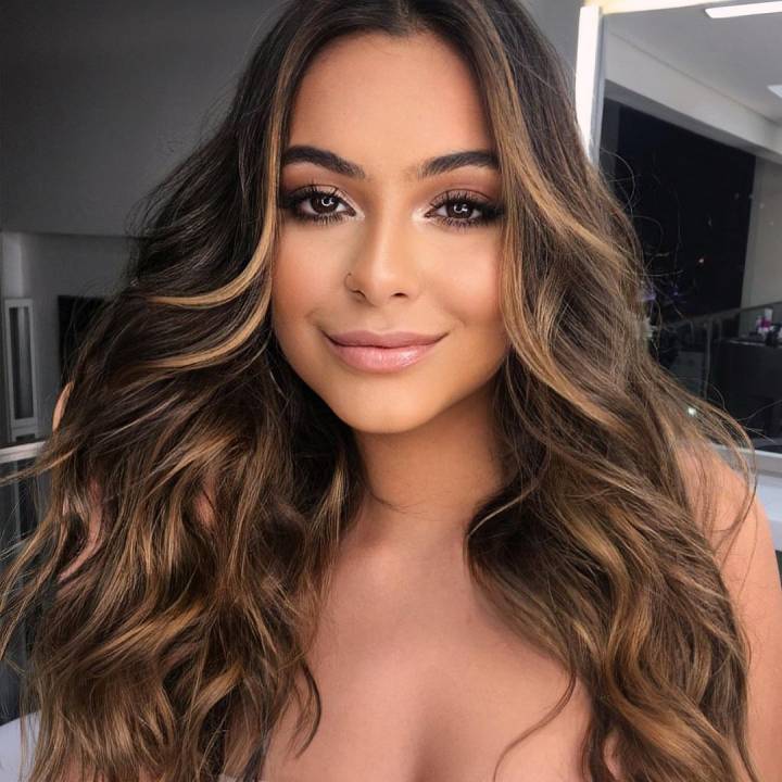 Evite esses erros ao colorir cabelos escuros