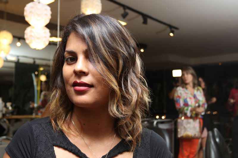 Cabelos castanhos iluminados: as melhores cores para morenas