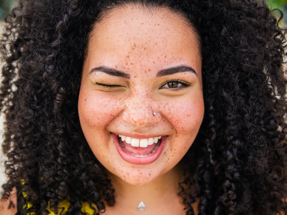 As melhores cores de cabelo para quem tem sardas