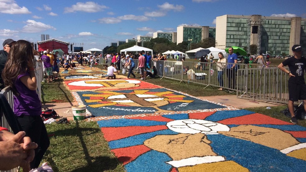 corpus christi brasília tapetes esplanada