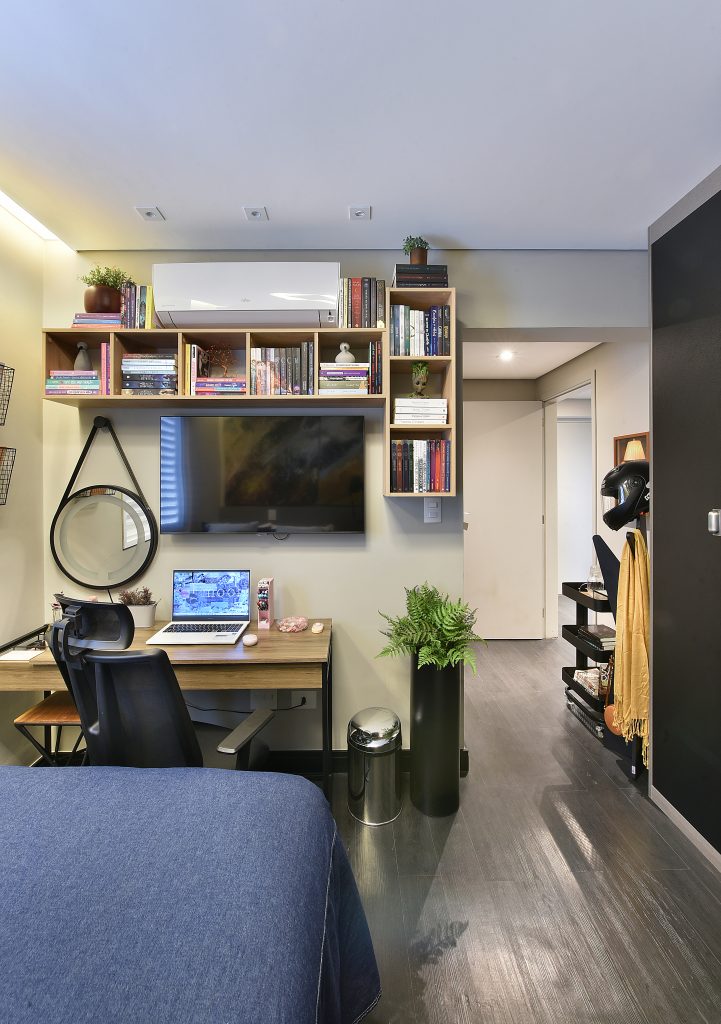 5 ideias de títulos:
1. Cantinho de Leitura: Guia Completo para Criar seu Refúgio Aconchegante
2. Iluminação Perfeita para seu Cantinho de Leitura: Dicas Essenciais
3. Como Escolher o Assento Ideal para um Cantinho de Leitura Confortável
4. Decoração e Organização: Transforme seu Cantinho de Leitura
5. Cantinho de Leitura para Crianças: Dicas de Segurança e Autonomia