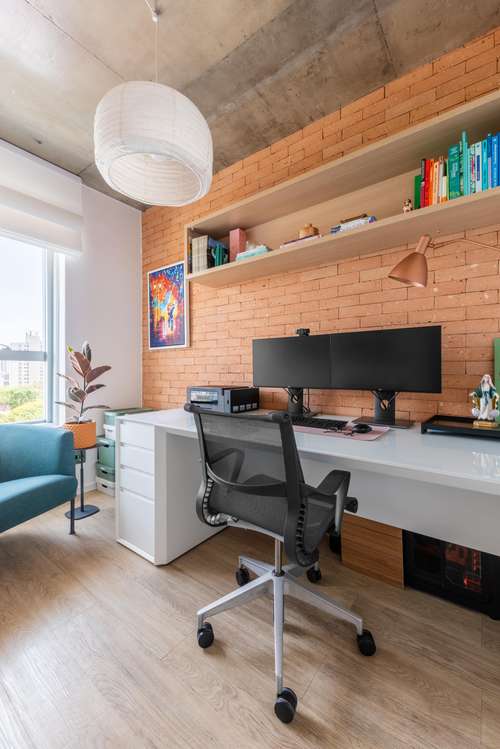 Estilos de Decoração para Home Office Pequeno: Minimalista vs. Industrial