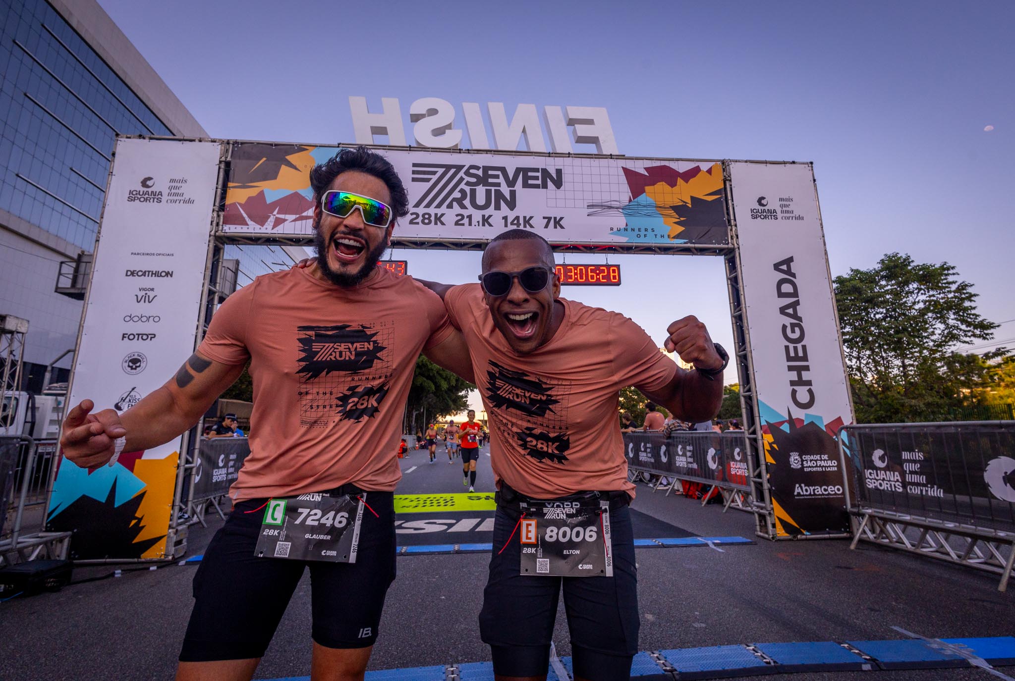 1. Como calcular sua perda de suor para otimizar a hidratação na maratona.
2. A importância dos eletrólitos na hidratação de corredores de longa distância.
3. Guia completo: O que beber antes