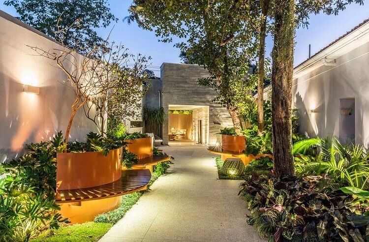 Como escolher a potência ideal para refletores de jardim