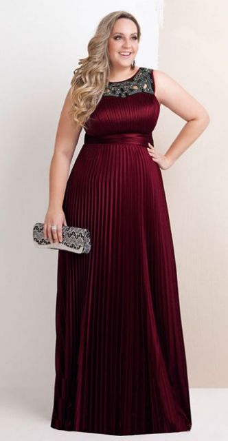 O Poder do Decote em V: Como Usar a Seu Favor