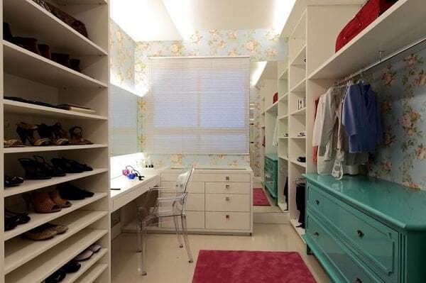 dicas para decorar quarto com closet aberto