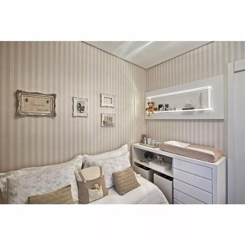 Papel de parede adesivo listrado: praticidade e estilo na decoração