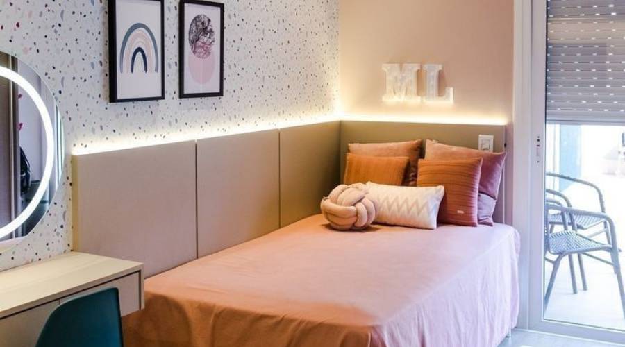 Guia Completo de Iluminação para Quarto de Solteiro: Abajures e Fitas de LED