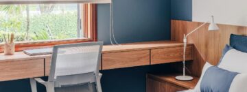 Móveis Essenciais para Otimizar o Espaço em Quartos de Solteiro Pequenos