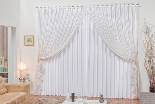 5 Tecidos Ideais para Cortinas Brancas na Sala