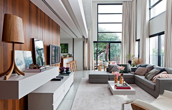 O Poder dos Quadros e Obras de Arte em Espaços Verticais