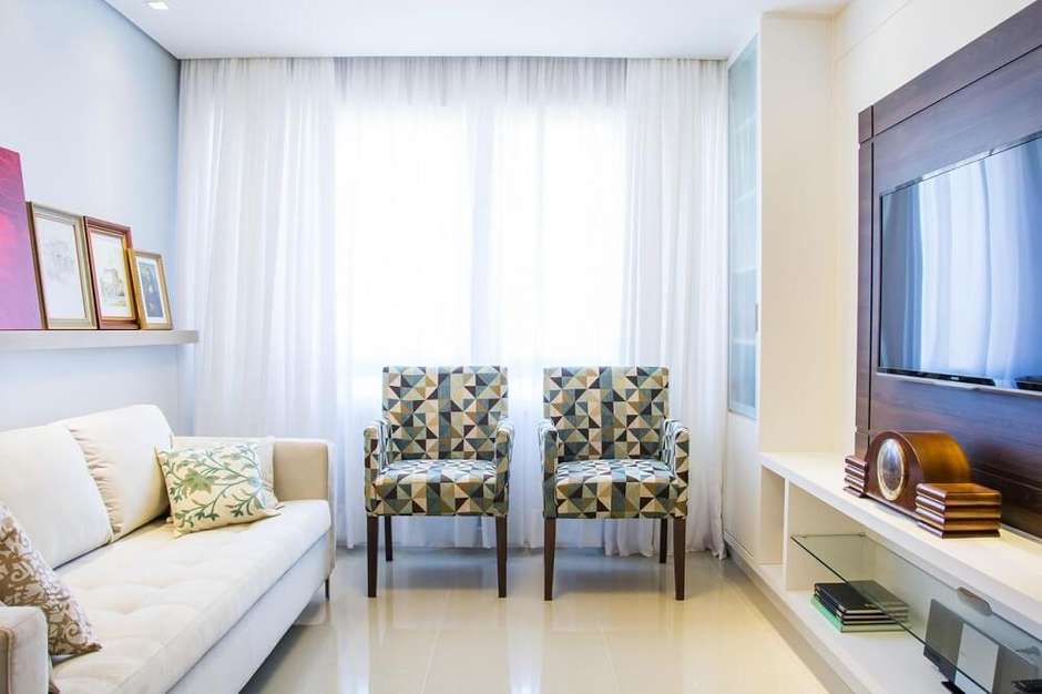 Tendências de Poltronas 2025/2026: Cores e Materiais em Destaque