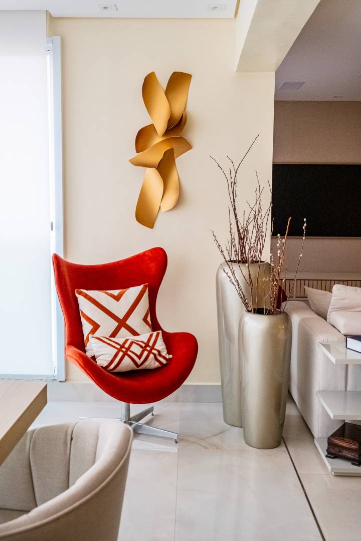 Crie um Canto de Leitura Perfeito com Poltronas e Acessórios