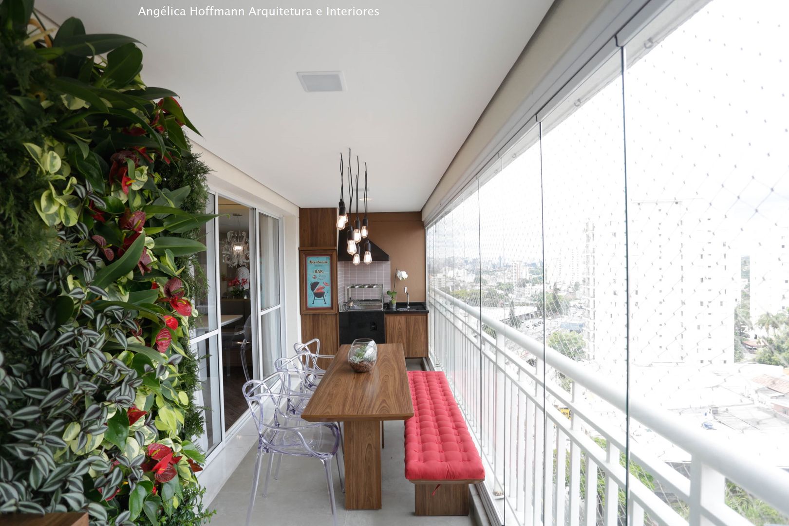 dicas para decorar varanda com cortina de vidro