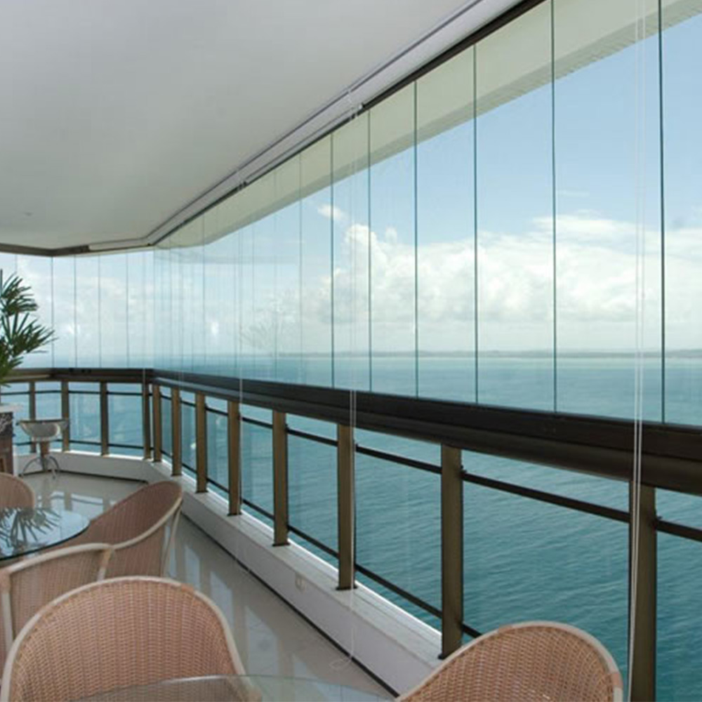 Guia completo de cortinas para varanda de vidro: modelos e funcionalidade