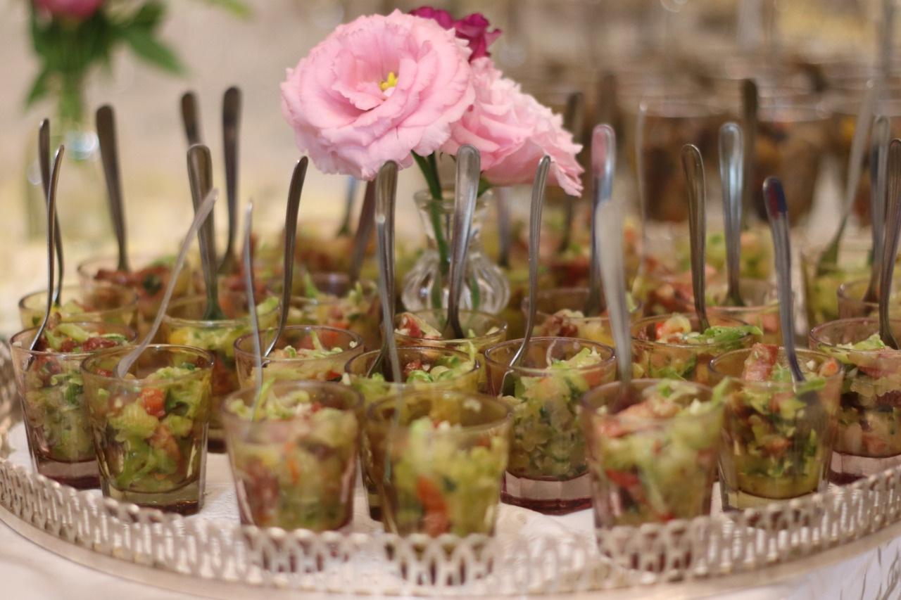 dicas para economizar no buffet de casamento simples