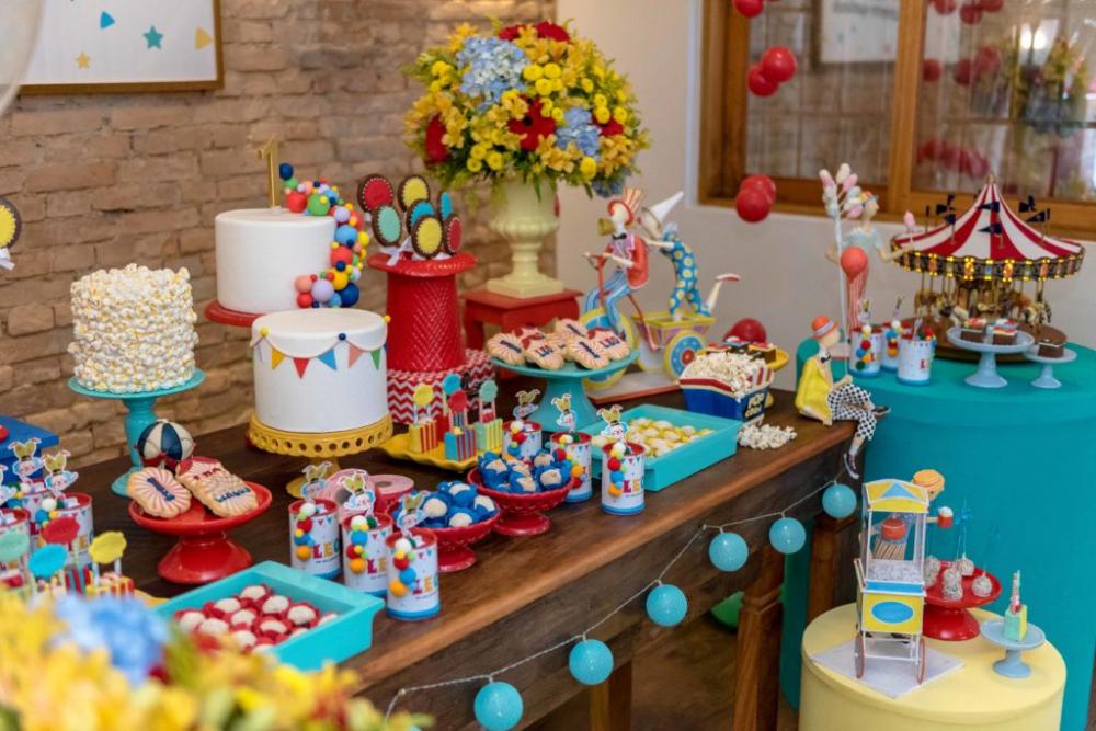 Receitas de salgadinhos e doces caseiros para festas