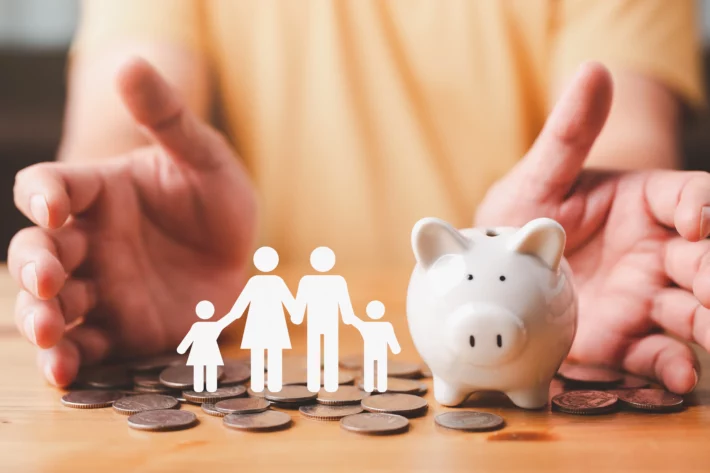 5 ideias de títulos:
1. Seguro de Vida: Como Escolher a Cobertura Ideal e Economizar
2. Idade e Seguro de Vida: Entenda a Relação e Pague Menos
3. Seguro de Vida Temporário vs. Resgatável: Qual o Mais Barato para Você?
4. Hábitos Saudáveis e Descontos no Seguro de Vida: Uma Combinação Inteligente
5. Renegociando seu Seguro de Vida: Dicas para Reduzir Mensalidades