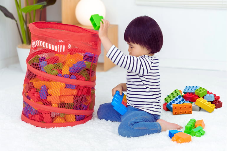 dicas para organizar brinquedos na sala