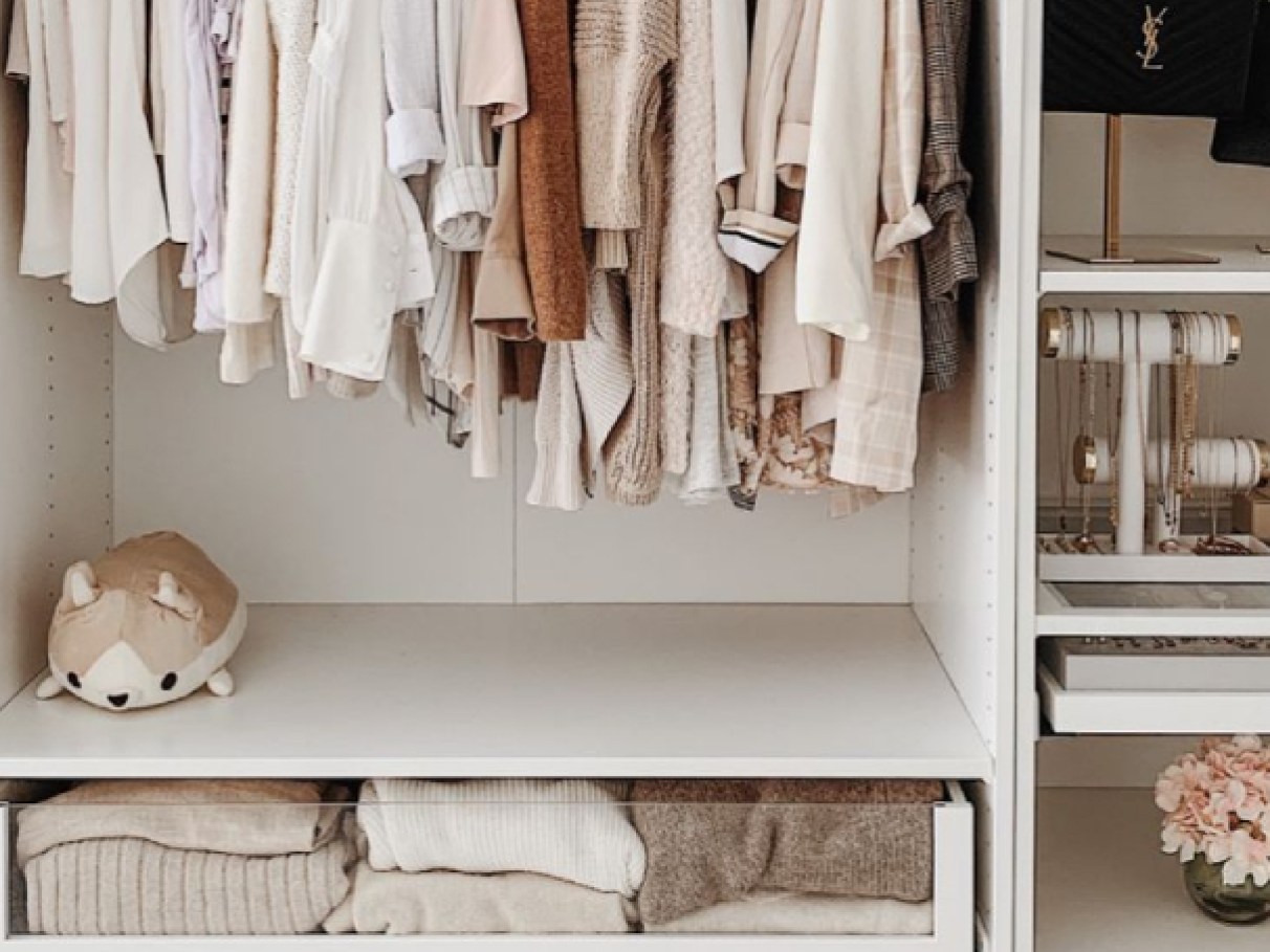 5 erros comuns na organização do guarda-roupa de casal