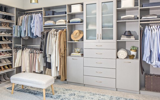 5 erros comuns na organização do guarda-roupa de casal